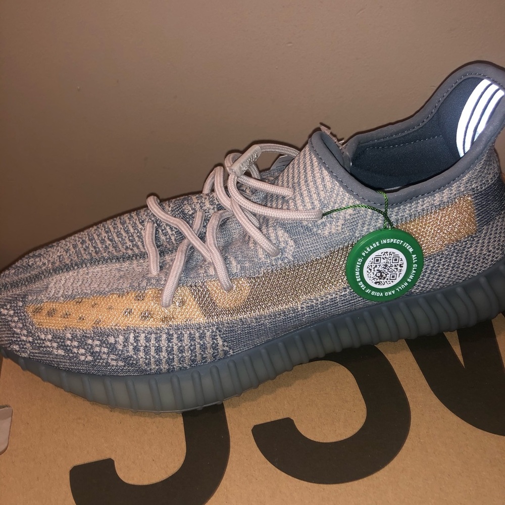 SOLD Yeezy boost 350 v2 israfil